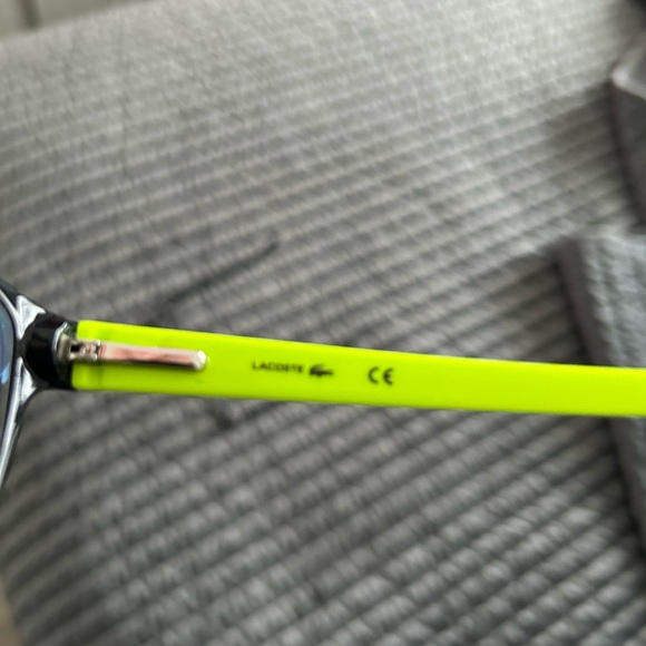 Lacoste black and yellow transition glasses - Picture 3 of 4